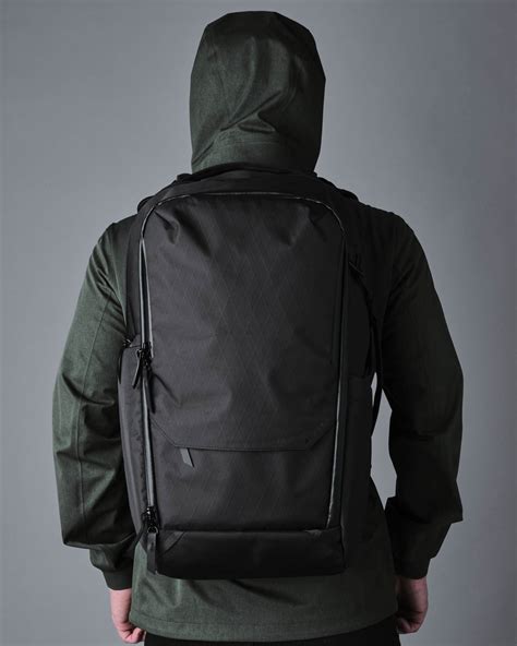 alpaka elements travel backpack.